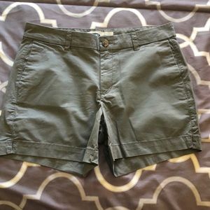 Gray shorts
